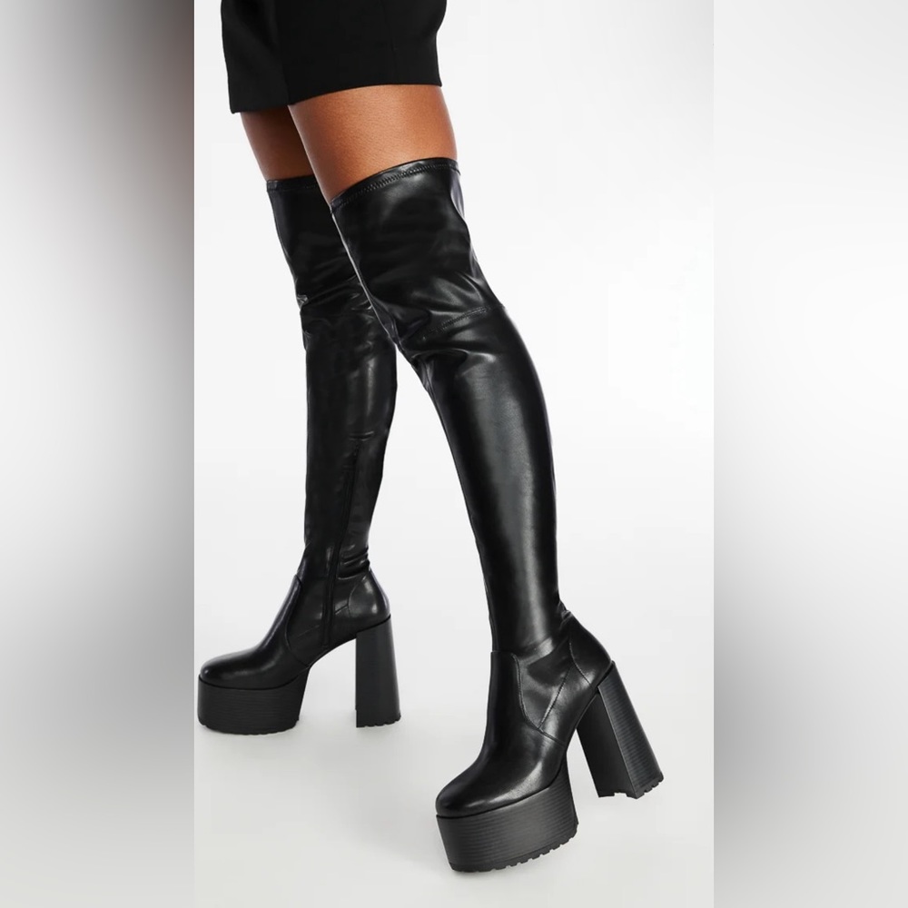 Shoedazzle Chunky Heels